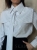 modna stylowa elegancka biała bawełniana koszula damska MILO La Balancia z długim rękawem w pionowe paski z kołnierzykiem krawatem zapinana na guziki casual smart casual na co dzień do pracy na spotkania kobiecy krój polski produkt