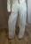 Szerokie spodnie typu wide leg z kompletu. Totalny hit i must have. Sprawdzi się do wielu stylizacji - eleganckich i sportowych, na co dzień, do pracy, na eleganckie przyjęcia - komunie, chrzciny.