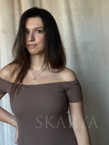 Sukienka hiszpanka z prążkowanej bawełny, odkryte ramiona, dopasowana do ciała, basic, sukienka świetnie wygląda zarówno z sandałkami, jak i sneakersami.